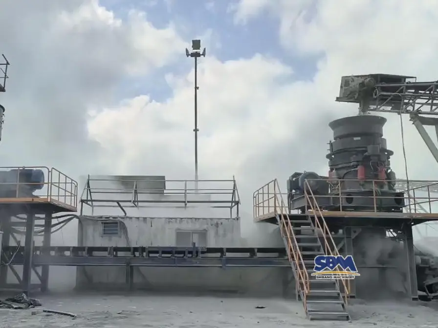 Línea de producción de trituración de granito de 200-250 tph en Nigeria